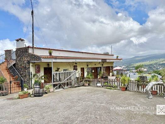 Haus zum Kauf 1.350.000 € 9 Zimmer 255 m² 4.410 m² Grundstück Icod del los Vinos 38430