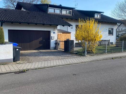Haus zum Kauf 734.000 € 8 Zimmer 255 m² 849 m² Grundstück Sternheimstr. 1 Gerolfing Ingolstadt 85049