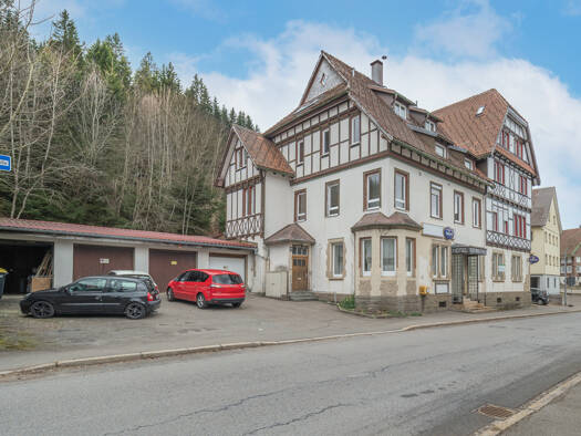 Haus zum Kauf 599.900 € 21 Zimmer 568 m² 1.349 m² Grundstück Stadtgebiet Furtwangen 78120