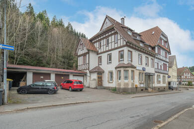 Haus zum Kauf 599.900 € 21 Zimmer 568 m² 1.349 m² Grundstück Stadtgebiet Furtwangen 78120