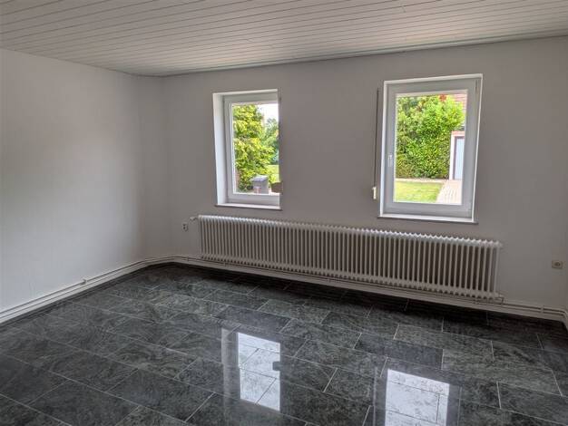 Wohnung zum Kauf 124.000 € 3 Zimmer 74,3 m² EG frei ab sofort Sande Sande , Kreis Friesl 26452