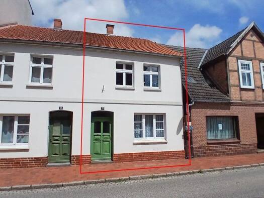 Doppelhaushälfte zum Kauf 119.000 € 4 Zimmer 133 m² 198 m² Grundstück frei ab sofort Dömitz Dömitz 19303