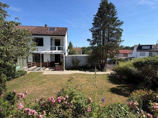 Reihenendhaus zum Kauf 390.000 € 4,5 Zimmer 100,1 m² 315 m² Grundstück frei ab sofort Kotzenhof Lauf an der Pegnitz 91207