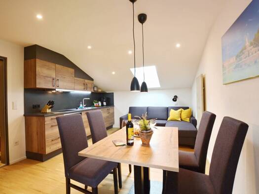 Wohnung zur Miete auf Zeit 1.350 € 2 Zimmer 61 m² frei ab sofort Seethal Übersee 83236