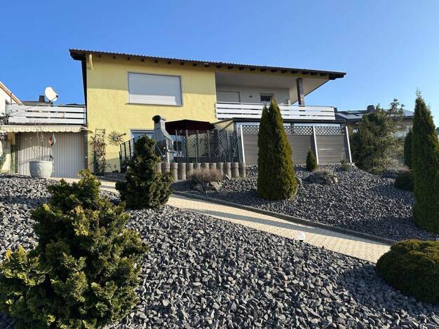 Mehrfamilienhaus zum Kauf 350.000 € 5 Zimmer 151,2 m² 857 m² Grundstück Niederzissen 56651