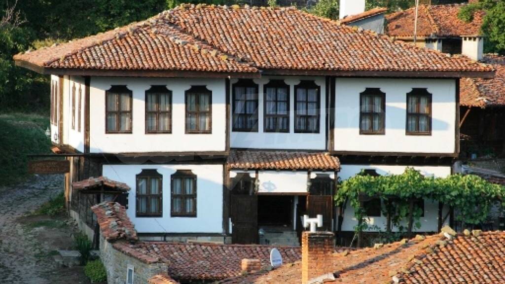 Reihenmittelhaus zum Kauf 450.000 € 225 m² Kotel