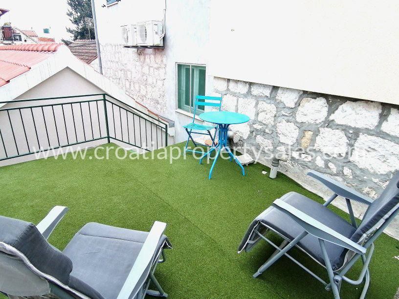 Haus zum Kauf 255.000 € 2 Zimmer 80 m²<br/>Wohnfläche Split