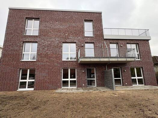 Wohnung zur Miete 1.370 € 4 Zimmer 87 m² 1. Geschoss frei ab 01.02.2026 Feldstraße 74 Pinneberg 25421