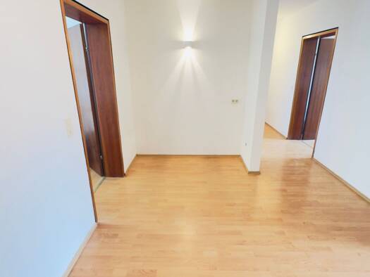 Wohnung zur Miete 790 € 3 Zimmer 80 m² Geschoss 1/3 frei ab 01.10.2026 Kulmbach Kulmbach 95326