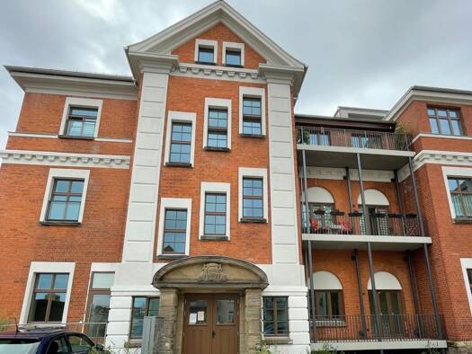 Wohnung zur Miete 704 € 2 Zimmer 64 m² EG frei ab sofort Hospitalstraße 2a-d, Fabrikstraße 23a/b Meißen 01662