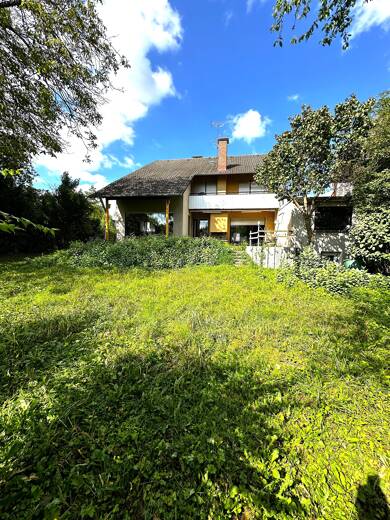 Einfamilienhaus zum Kauf 679.000 € 9 Zimmer 275 m² 702 m² Grundstück frei ab sofort Singen Singen (Hohentwiel) 78224