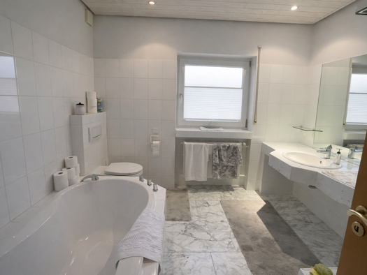 Mehrfamilienhaus zum Kauf 299.000 € 8 Zimmer 250 m² 920 m² Grundstück Beiseförth Malsfeld 34323