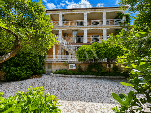 Einfamilienhaus zum Kauf 930.000 € 15 Zimmer 390 m² Grundstück Crikvenica 51260