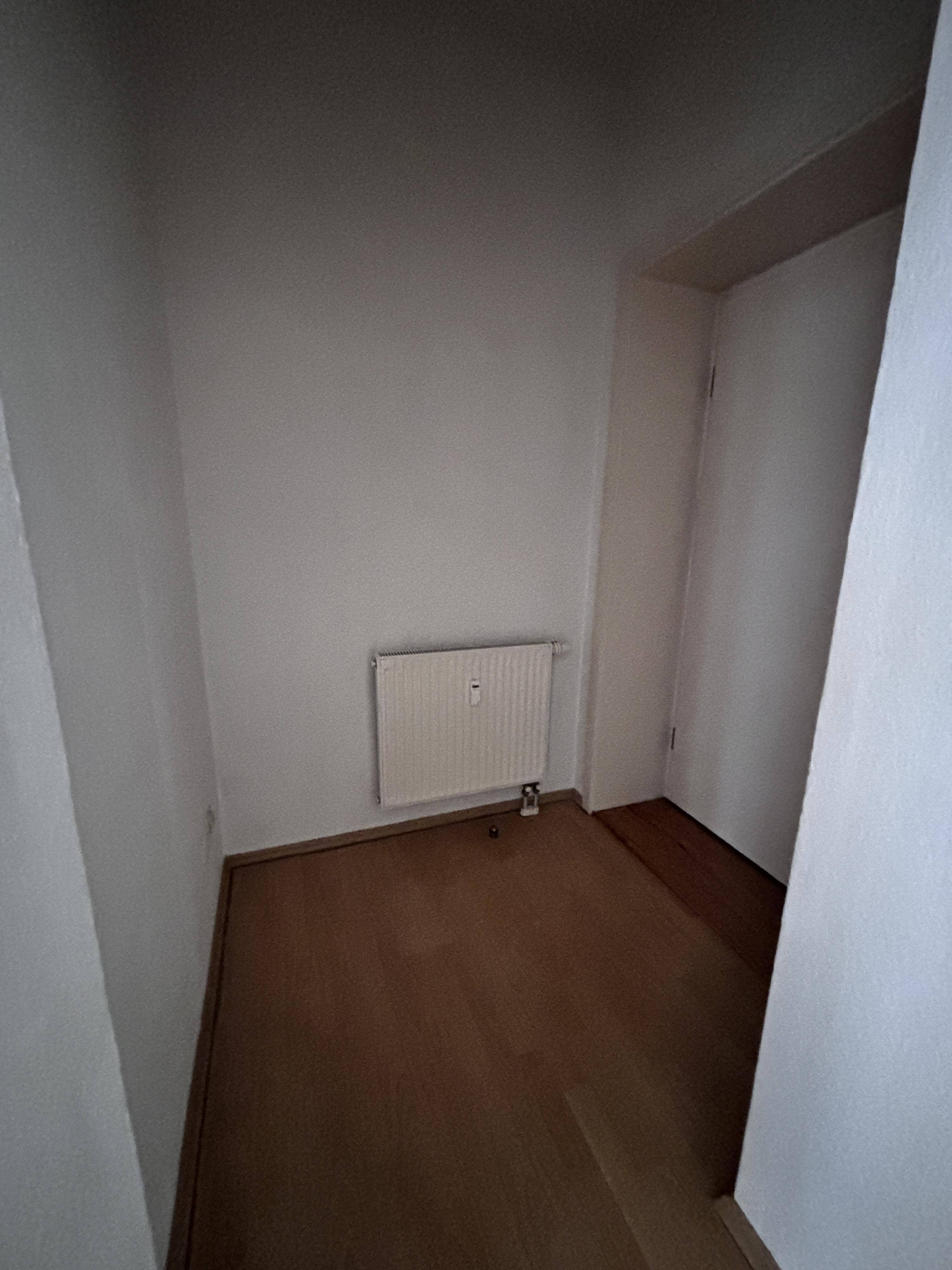 Leerstehende 3 Zimmer Wohnung auch für Eigennutzer geeignet – Dorotheenstr. 12, 9113 Chemnitz – Vorschaubild 7