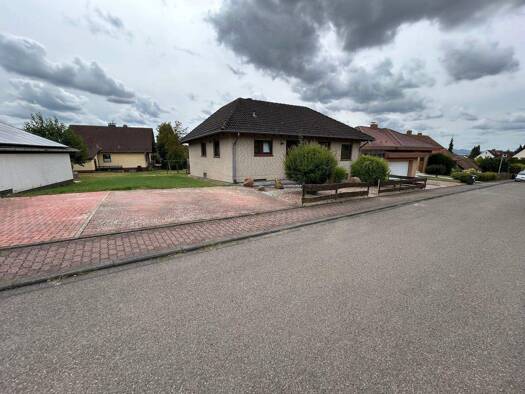 Bungalow zum Kauf 290.000 € 6 Zimmer 120 m² 860 m² Grundstück frei ab sofort Immenhausen Immenhausen 34376