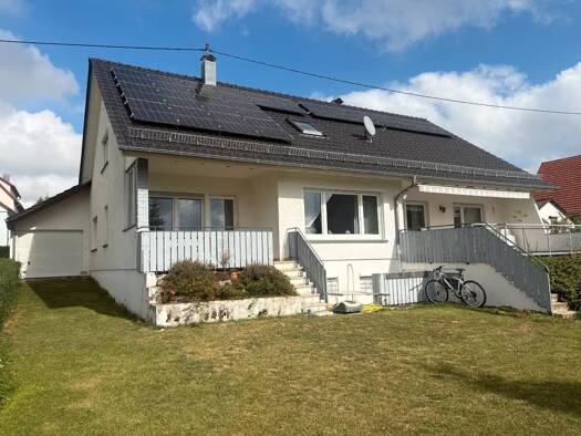 Einfamilienhaus zur Miete 2.400 € 10 Zimmer 205 m² 870 m² Grundstück frei ab 01.11.2026 Mötzingen 71159