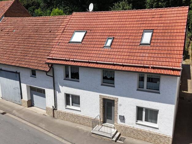 Einfamilienhaus zum Kauf 175.000 € 5 Zimmer 178,5 m² 1.026 m² Grundstück frei ab 01.12.2026 Hombressen Hofgeismar 34369