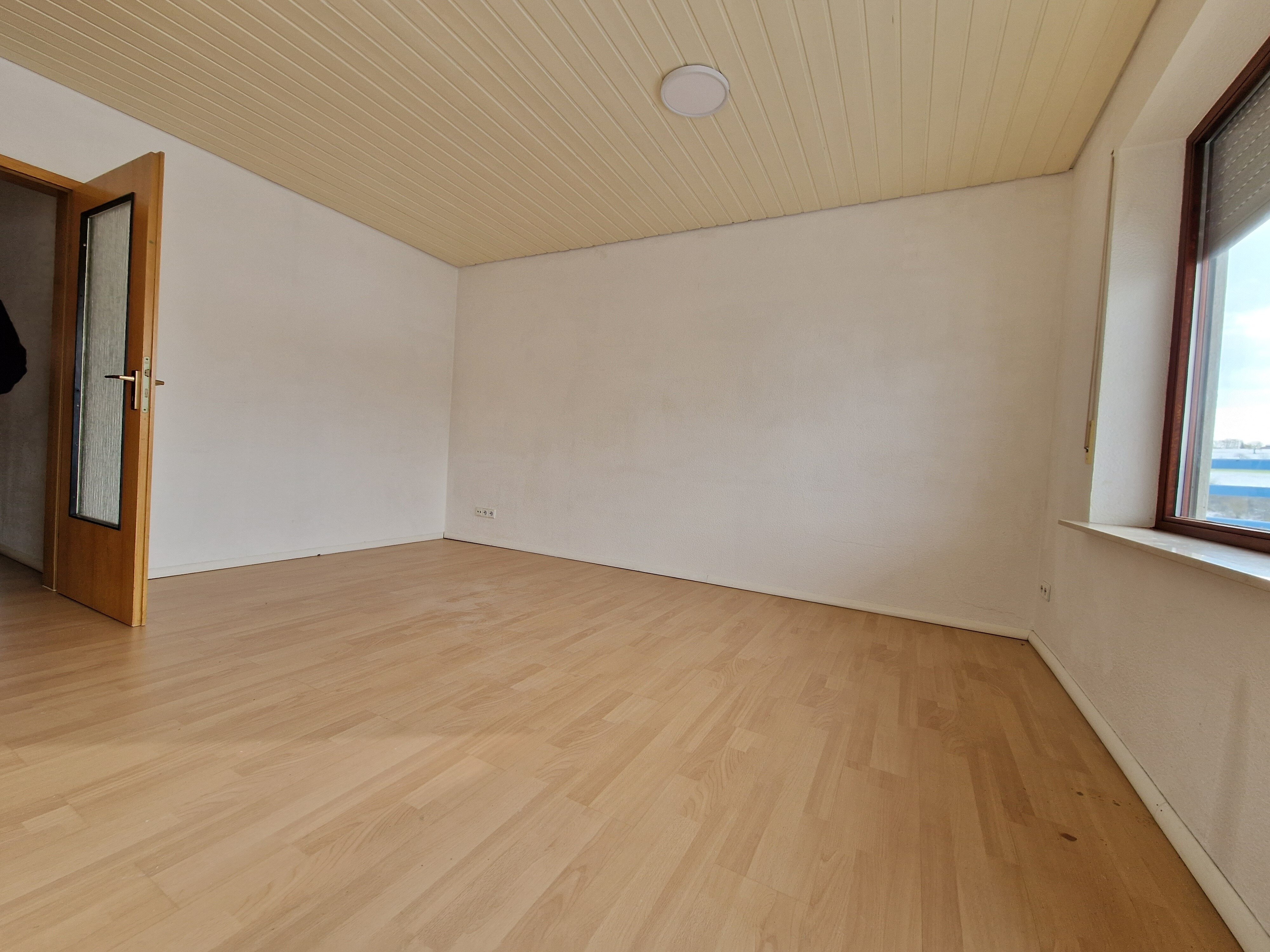 Wohnung zum Kauf 140.000 € 2,5 Zimmer 56,9 m²<br/>Wohnfläche 3.<br/>Geschoss ab sofort<br/>Verfügbarkeit Haiterbach Haiterbach 72221