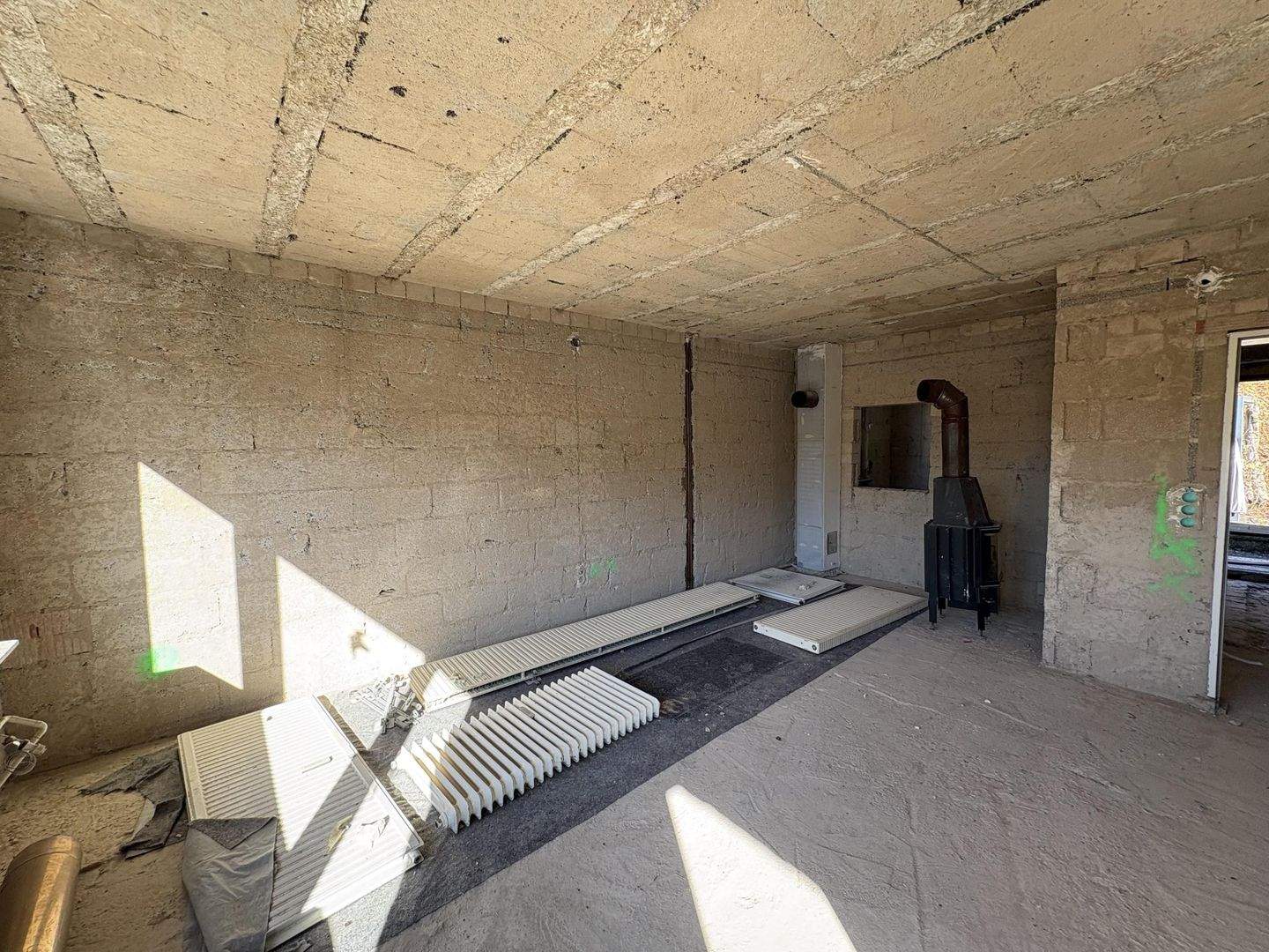 Immobilie in Alfeld (Leine) - Mit Fantasie zum Traumhaus und wundervoller Aussicht - Bild 3