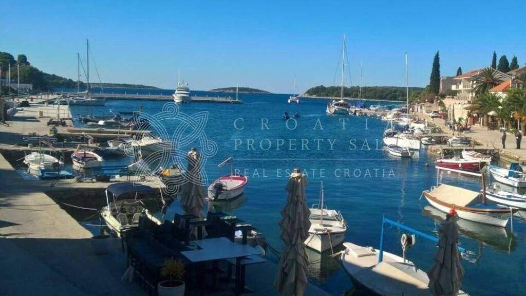 Haus zum Kauf 400.000 € 2 Zimmer 120 m² Solta