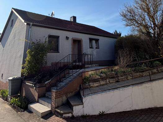Einfamilienhaus zum Kauf 390.000 € 4 Zimmer 90 m² 1.010 m² Grundstück frei ab sofort Parkvorstadt Weimar 99425