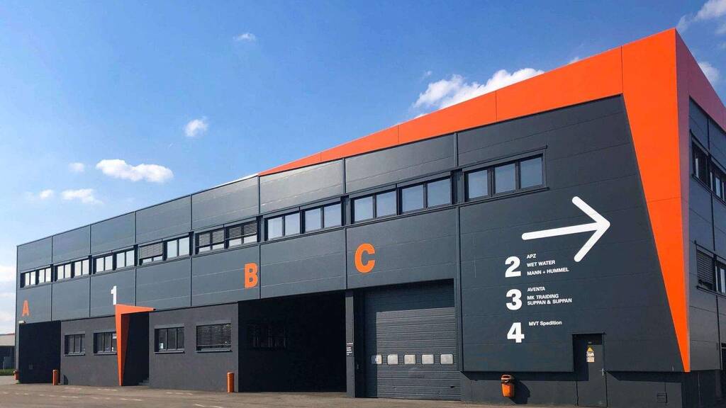 Produktionshalle zur Miete 6,50 € 2.801,4 m² Lagerfläche teilbar ab 739,3 m² Wiener Neudorf 2351