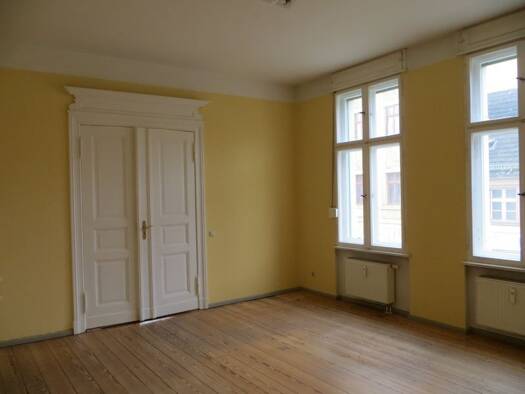 Wohnung zur Miete 774 € 2 Zimmer 86,9 m² 2. Geschoss frei ab 01.11.2026 Marktstraße 24 Nauen Nauen 14641