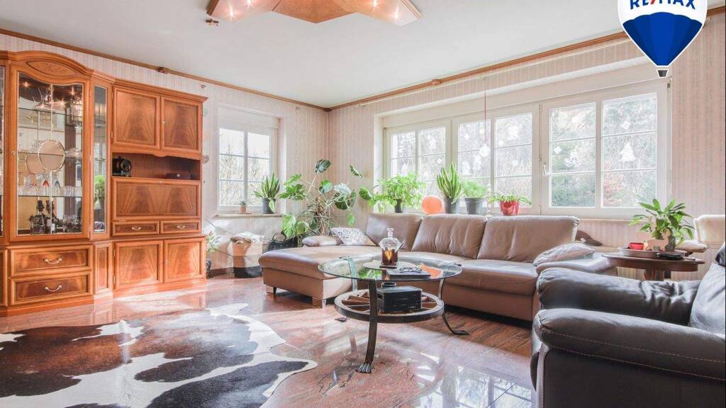 Haus zum Kauf 699.000 € 6 Zimmer 184 m² 7.806 m² Grundstück Tiefenstein Görwihl 79733