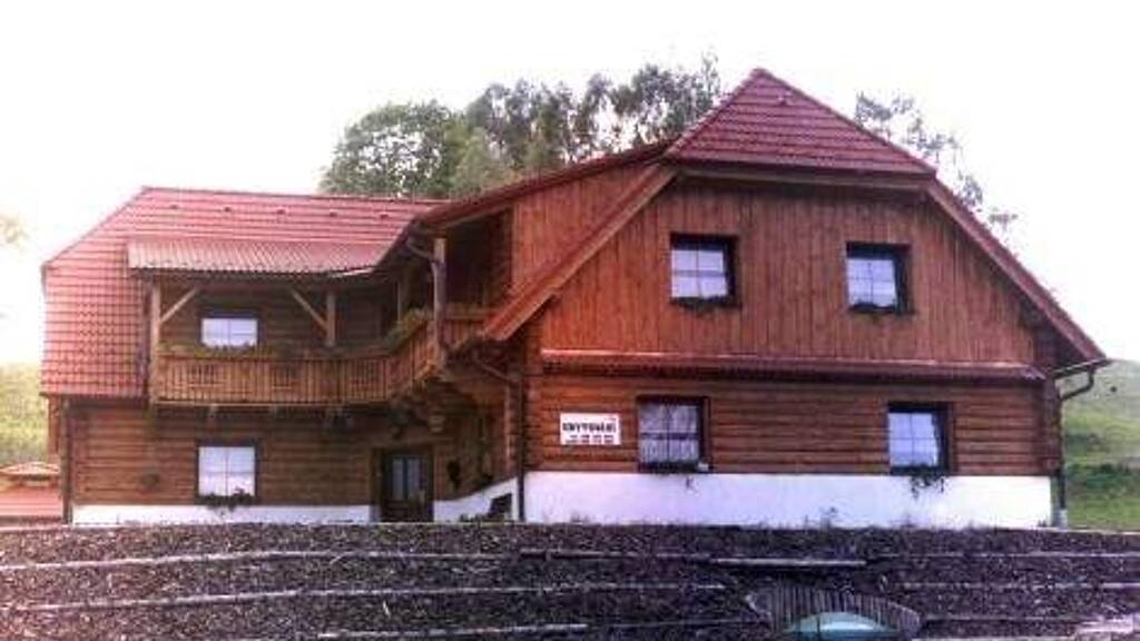 Einfamilienhaus zum Kauf 450.000 € 15 Zimmer 356 m² 2.300 m² Grundstück CZ- Nova Pec 38462