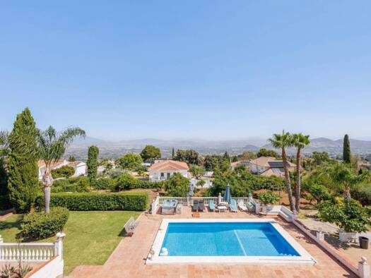 Chalet zum Kauf 845.000 € 6 Zimmer 304 m² 2.443 m² Grundstück Alhaurín el Grande 29120