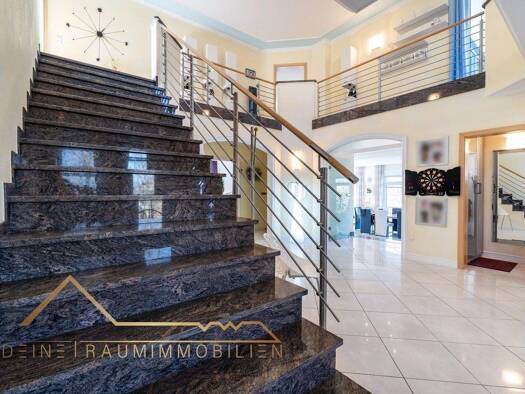 Villa zum Kauf provisionsfrei 7 Zimmer 370 m² 1.069 m² Grundstück frei ab 01.05.2026 Warburg 34414