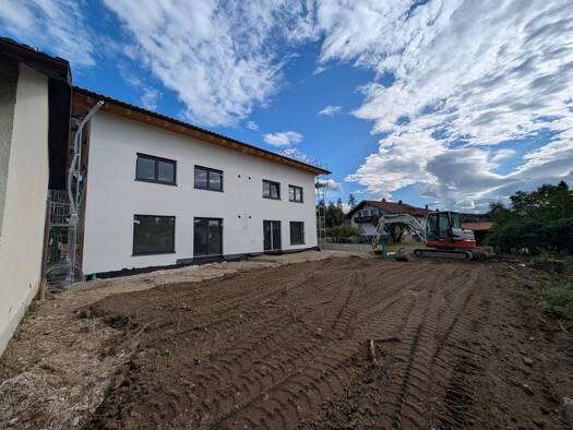 Doppelhaushälfte zur Miete 2.200 € 5 Zimmer 170 m² 330 m² Grundstück frei ab 01.12.2026 Waging am See Waging a. See 83329