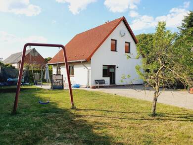Einfamilienhaus zum Kauf 229.000 € 5 Zimmer 108 m² 877 m² Grundstück frei ab 01.06.2025 Cölpin Cölpin 17094