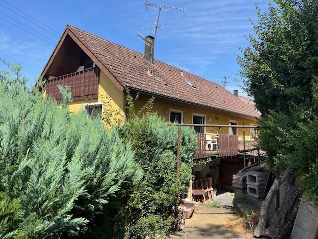 Einfamilienhaus zum Kauf 199.000 € 9 Zimmer 215 m²<br/>Wohnfläche 1.034 m²<br/>Grundstück Schellenbergstraße 1 Baldern Bopfingen 73441