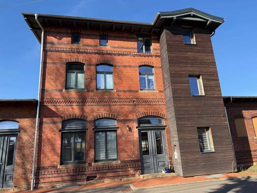 Haus zum Kauf 349.990 € 6 Zimmer 234 m² 2.158 m² Grundstück frei ab 01.11.2026 Neue Straße Friedrichswerth 99869