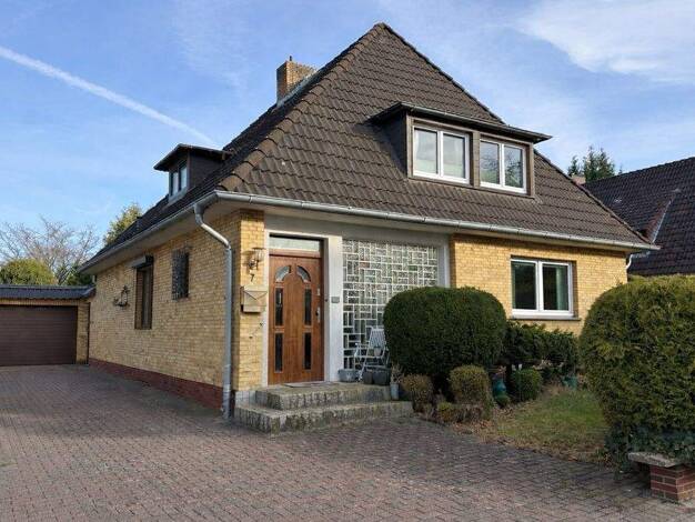 Einfamilienhaus zum Kauf 298.000 € 4 Zimmer 140 m² 680 m² Grundstück Heide 25746