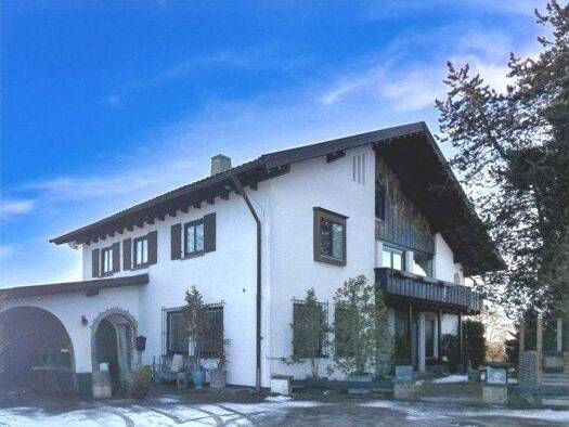 Einfamilienhaus zum Kauf 420.000 € 11,5 Zimmer 330 m² 865 m² Grundstück Meßstetten 72469