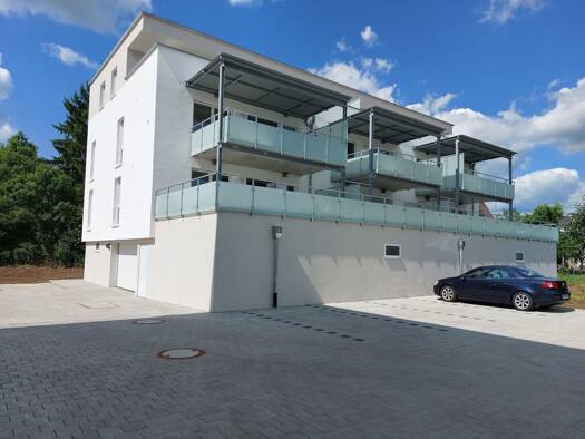 Terrassenwohnung zur Miete 990 € 3,5 Zimmer 95,5 m² Geschoss 1/3 frei ab 01.10.2026 Aldingen 78554