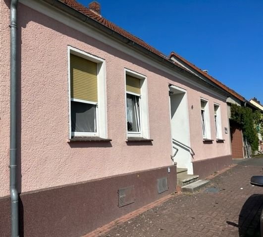 Einfamilienhaus zum Kauf 85.000 € 3 Zimmer 100 m²<br/>Wohnfläche 2.651 m²<br/>Grundstück ab sofort<br/>Verfügbarkeit Zipsdorfer Str. 15 Reuden Zerbst/Anhalt 39264