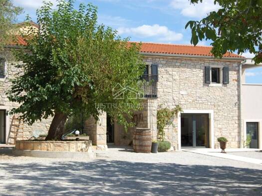 Einfamilienhaus zum Kauf 999.000 € 7 Zimmer 312 m² Poreč Poreč 52440