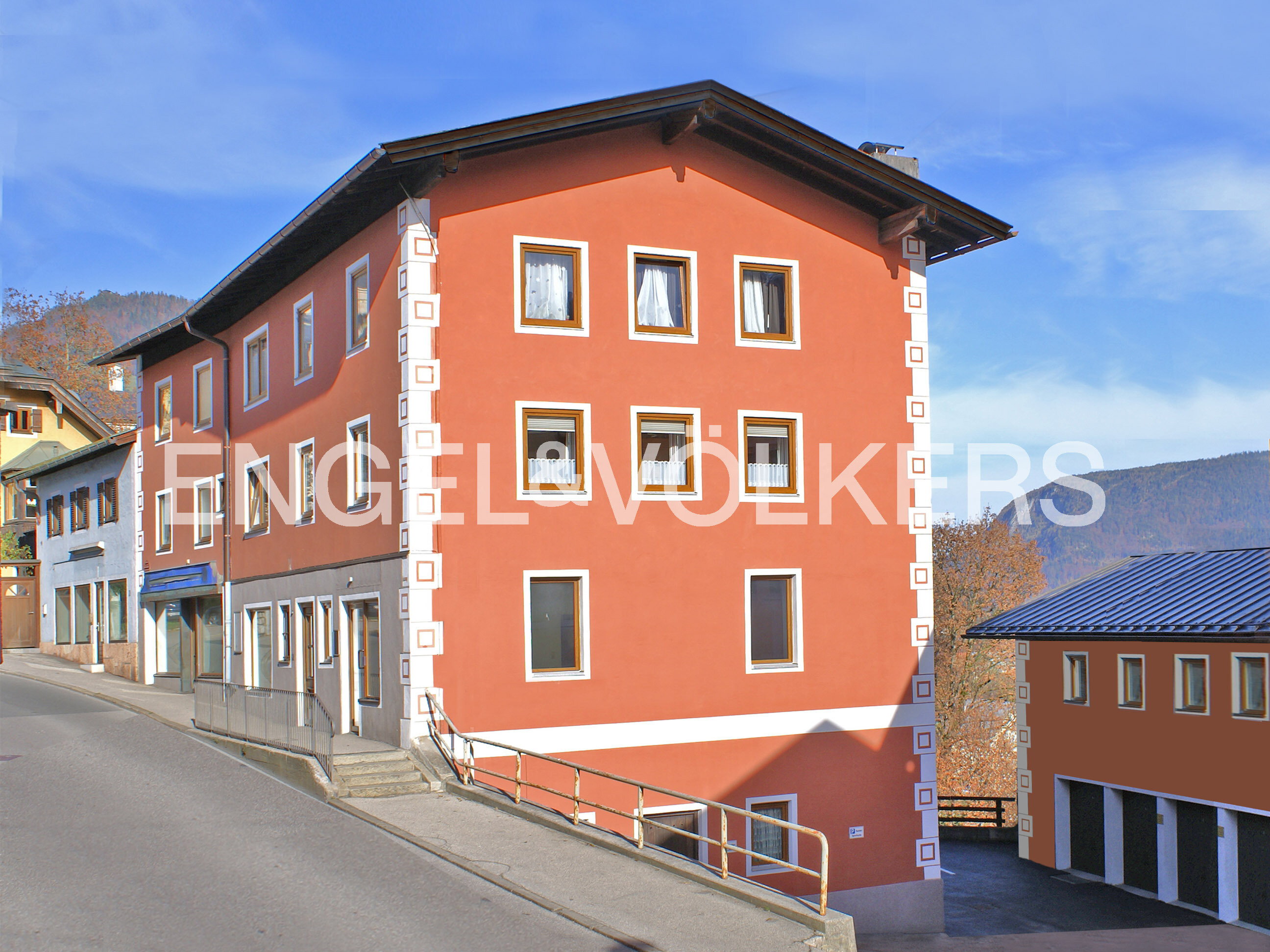 Haus zum Kauf 1.790.000 € 15 Zimmer 406 m²<br/>Wohnfläche 655 m²<br/>Grundstück Berchtesgaden Berchtesgaden 83471