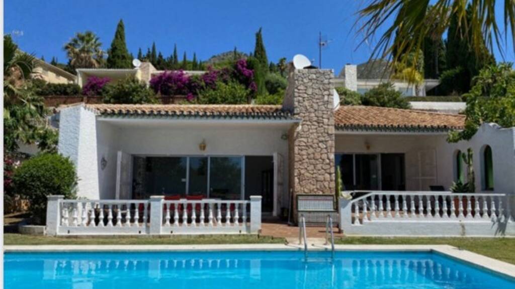 Einfamilienhaus zum Kauf 727.600 € 5 Zimmer 171 m² 845 m² Grundstück Benalmadena 29631