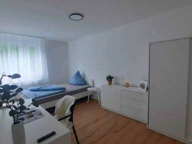 WG-Zimmer zur Miete Wohnen auf Zeit 485 € 15 m² 1. Geschoss frei ab sofort Rollnerstraße 40 Maxfeld Nürnberg 90408