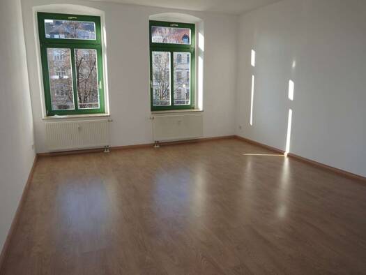 Wohnung zur Miete 349 € 2 Zimmer 63,4 m² 2. Geschoss frei ab 01.10.2026 Stadlerstraße 7 Bernsdorf Bernsdorf 09126