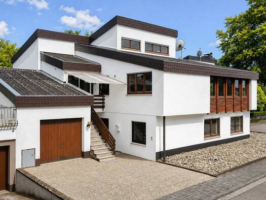 Einfamilienhaus zum Kauf 529.000 € 8 Zimmer 193,3 m² 693 m² Grundstück Reinheim Reinheim 64354