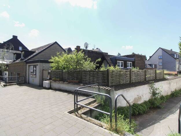 Einfamilienhaus zum Kauf 280.000 € 4 Zimmer 80,2 m² 216,2 m² Grundstück Niehl Köln 50735