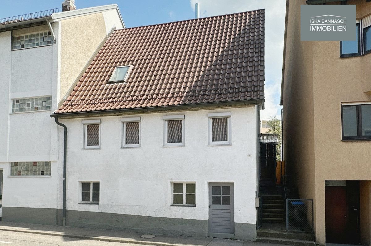 Einfamilienhaus zum Kauf 228.000 € 5 Zimmer 125 m²<br/>Wohnfläche 316 m²<br/>Grundstück Eltingen Leonberg 71229