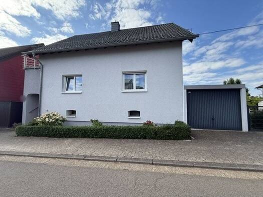 Einfamilienhaus zum Kauf 245.000 € 7 Zimmer 120 m² 329 m² Grundstück Thalexweiler Lebach 66822