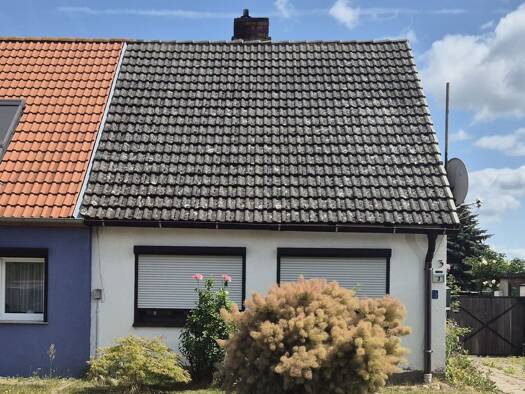 Haus zum Kauf 157.000 € 3 Zimmer 100 m² 1.873 m² Grundstück frei ab sofort Angermünde 16278