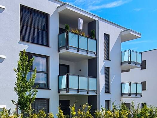 Wohnung zum Kauf 300.000 € 2 Zimmer 63,7 m² 1. Geschoss frei ab sofort Straubing 94315